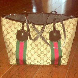 Authentic Gucci Tote!! 👜